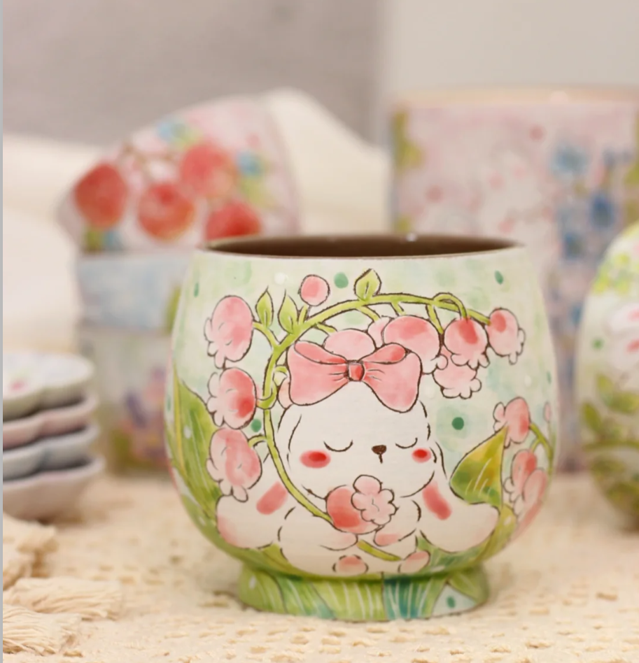 Ceramic hand-painted rabbit cartoon narrow-rim tea cup
